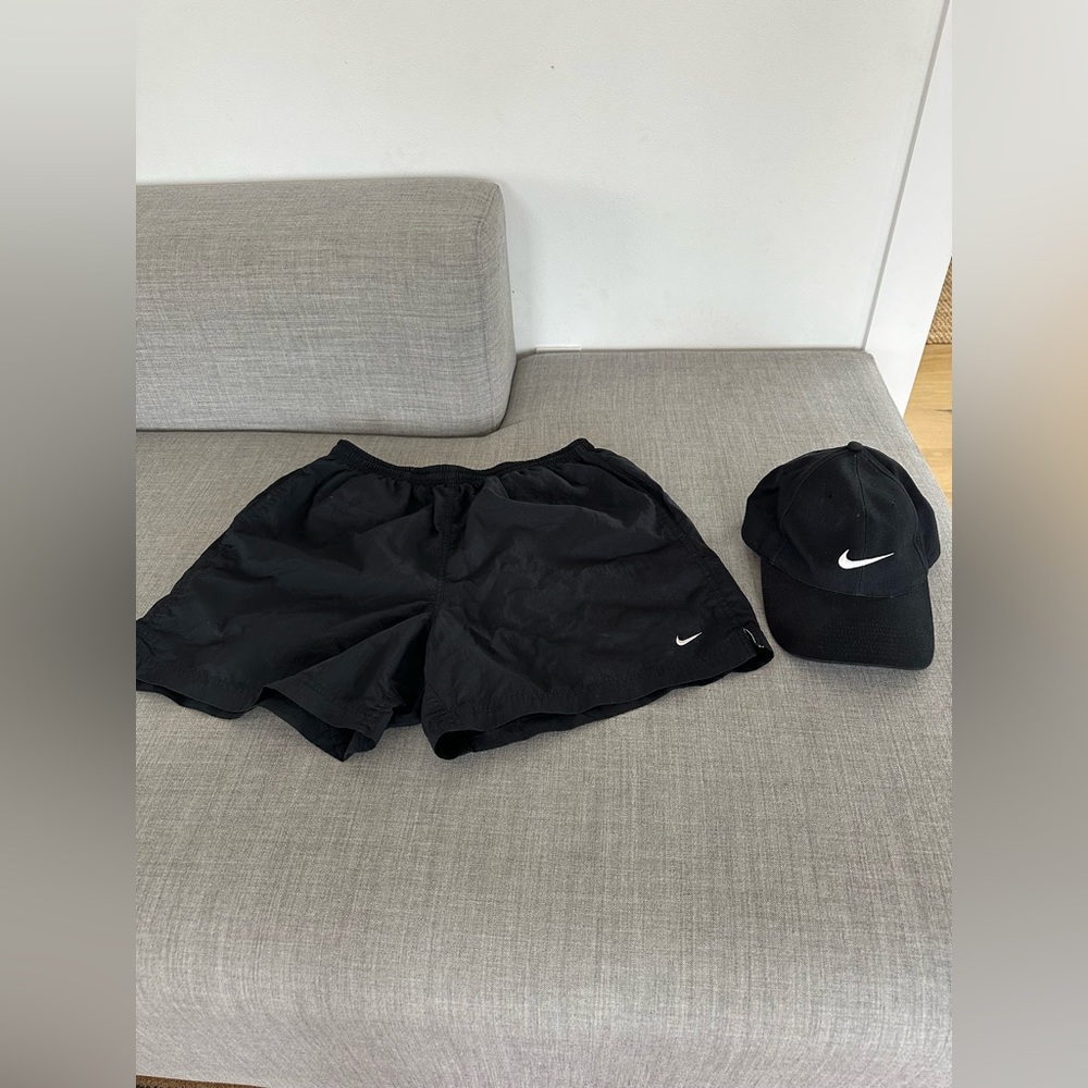 Nike vintage hat and shorts